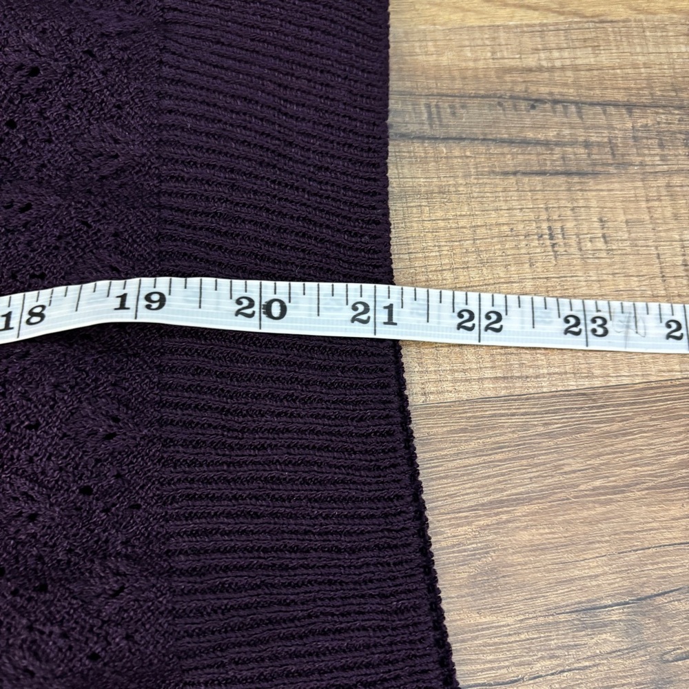 St. John Collection Marie Gray Eyelet Knit Sleeveless Mock Neck Top Purple - Picture 6 of 7